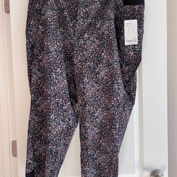 Athleta Pants - Athleta Trekkie Norrh Jogger in a stylish paisley print. NWT plus 22